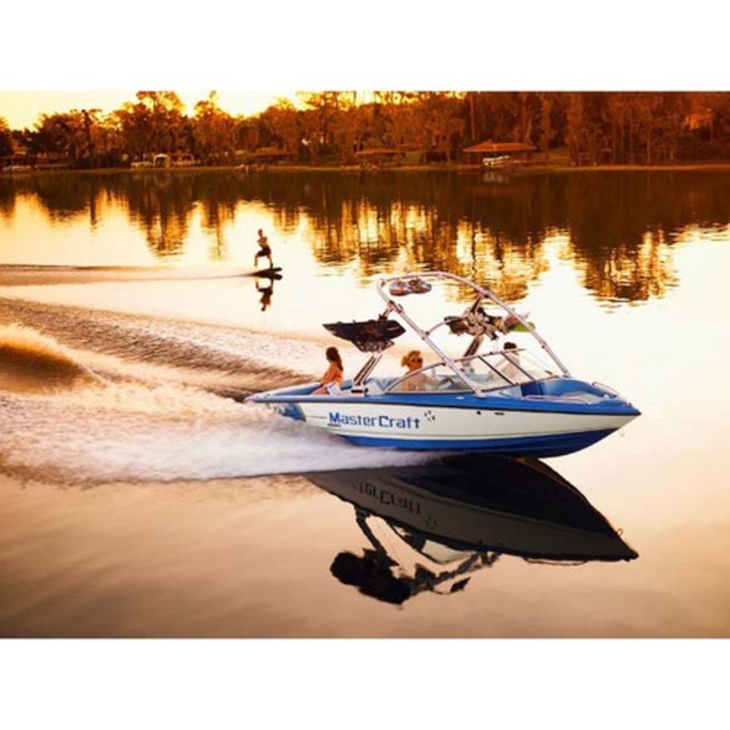 Inboard Ski Boat w/ Tower 17’5 to 18’4 Length 90 Beam